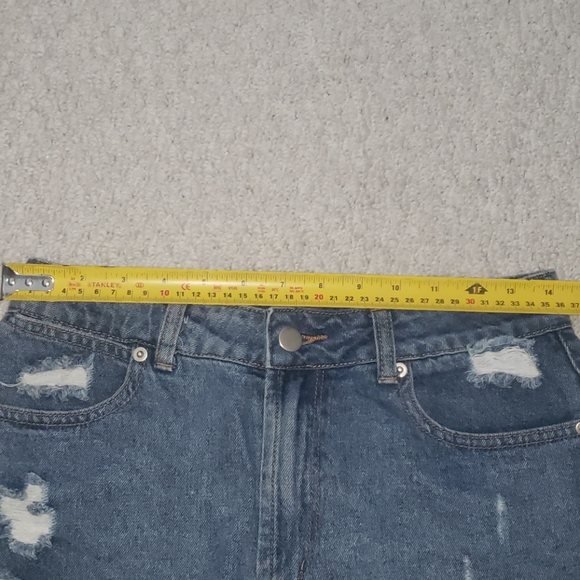 SUPRE high waisted jean shorts - Picture 3 of 4